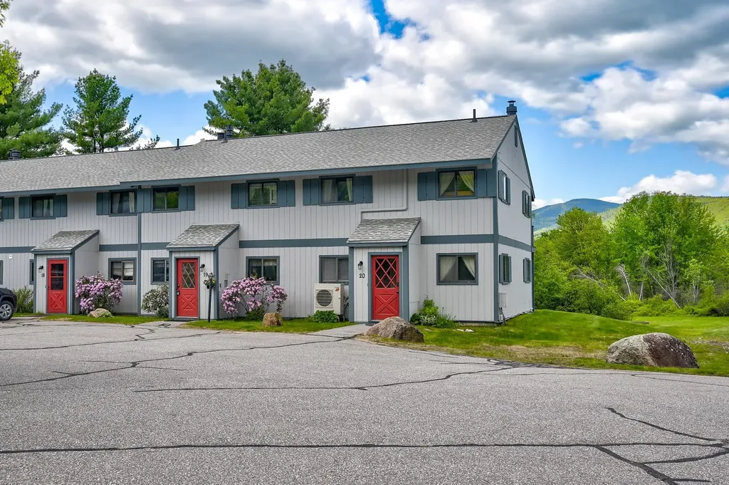19 Hill & Vale Lane Bartlett NH 03812