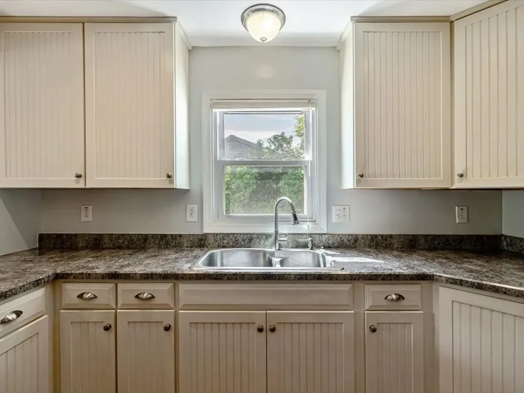 44 Baldwin Avenue South Burlington VT 05403