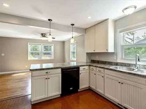 44 Baldwin Avenue South Burlington VT 05403