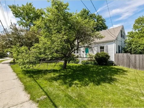 44 Baldwin Avenue South Burlington VT 05403