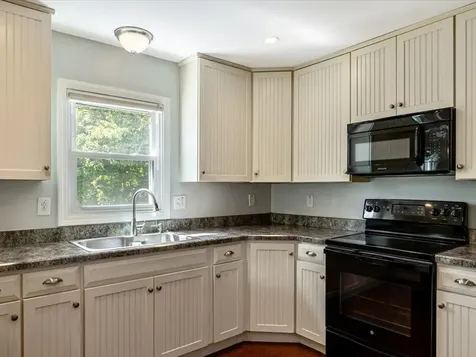 44 Baldwin Avenue South Burlington VT 05403