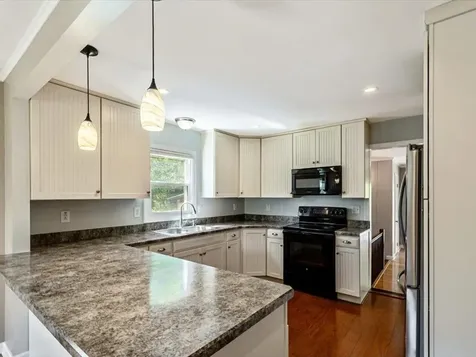 44 Baldwin Avenue South Burlington VT 05403