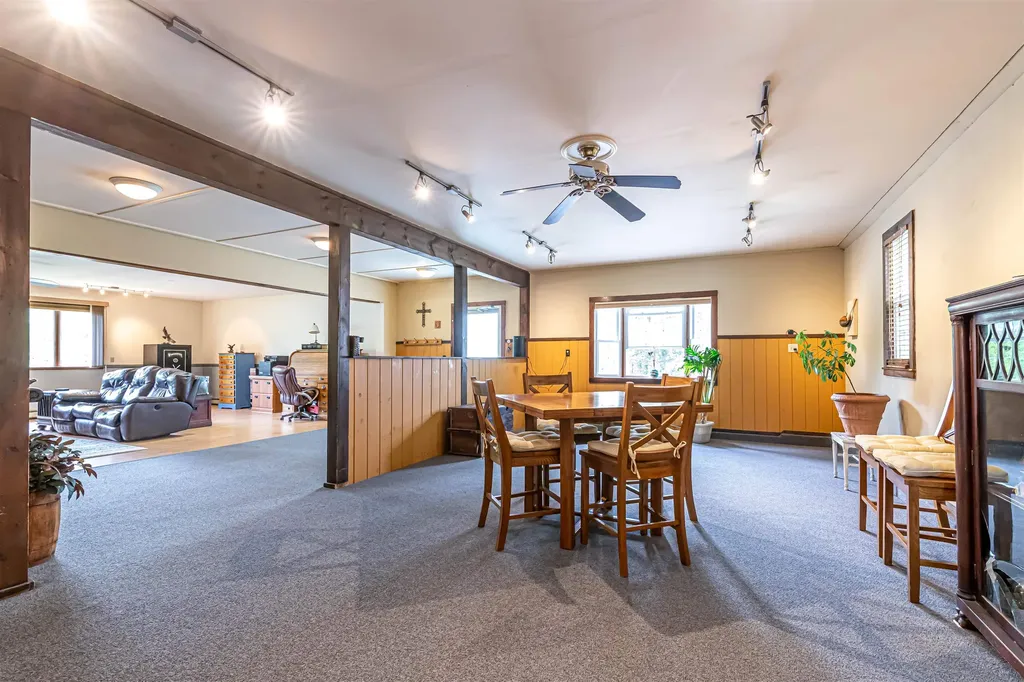 212 West Main Street Hillsborough NH 03244