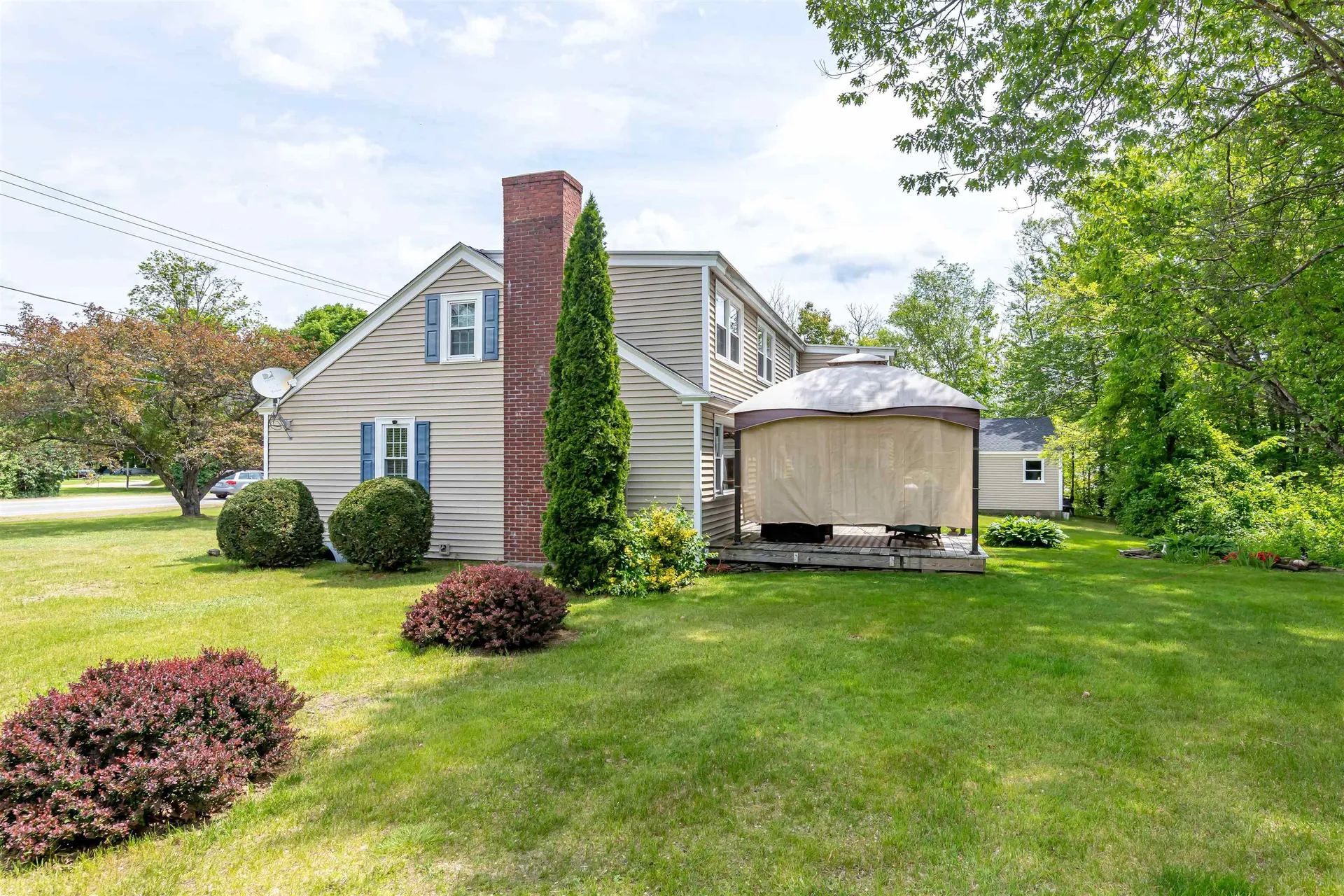 212 West Main Street Hillsborough NH 03244