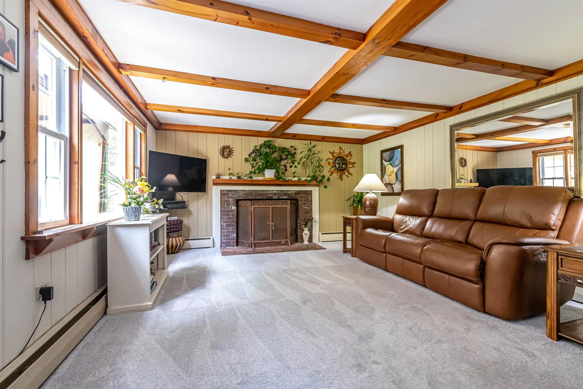 212 West Main Street Hillsborough NH 03244