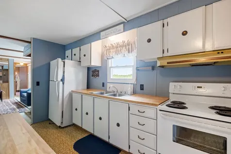 21 Pine Hill Drive Barnstead NH 03225