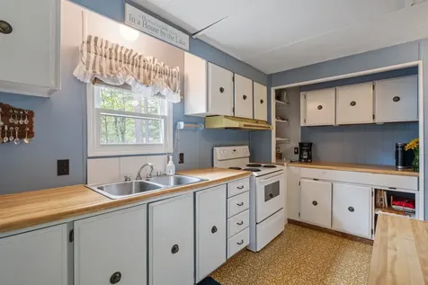 21 Pine Hill Drive Barnstead NH 03225