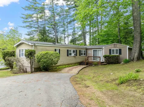 21 Pine Hill Drive Barnstead NH 03225