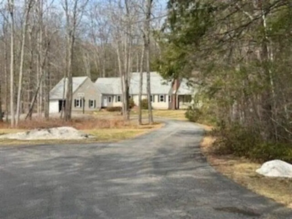 99 Cambridge Road Bedford NH 03110