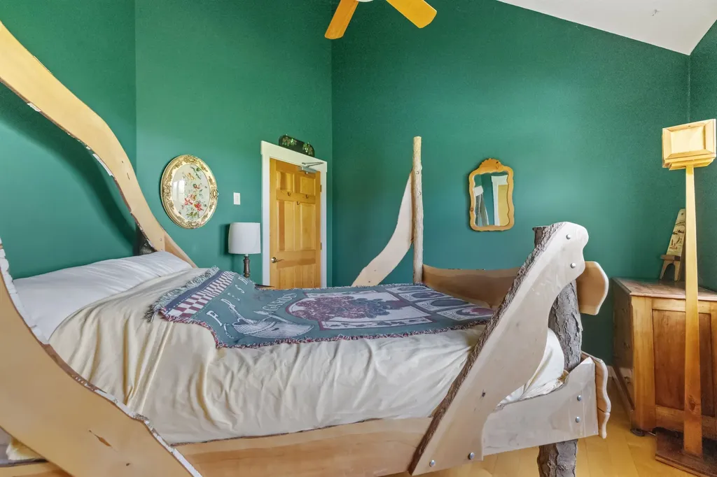 218 Streeter Woods Road Dorchester NH 03266