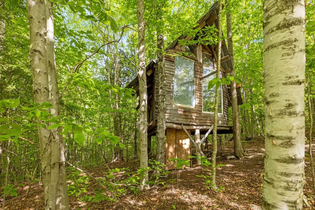 218 Streeter Woods Road Dorchester NH 03266