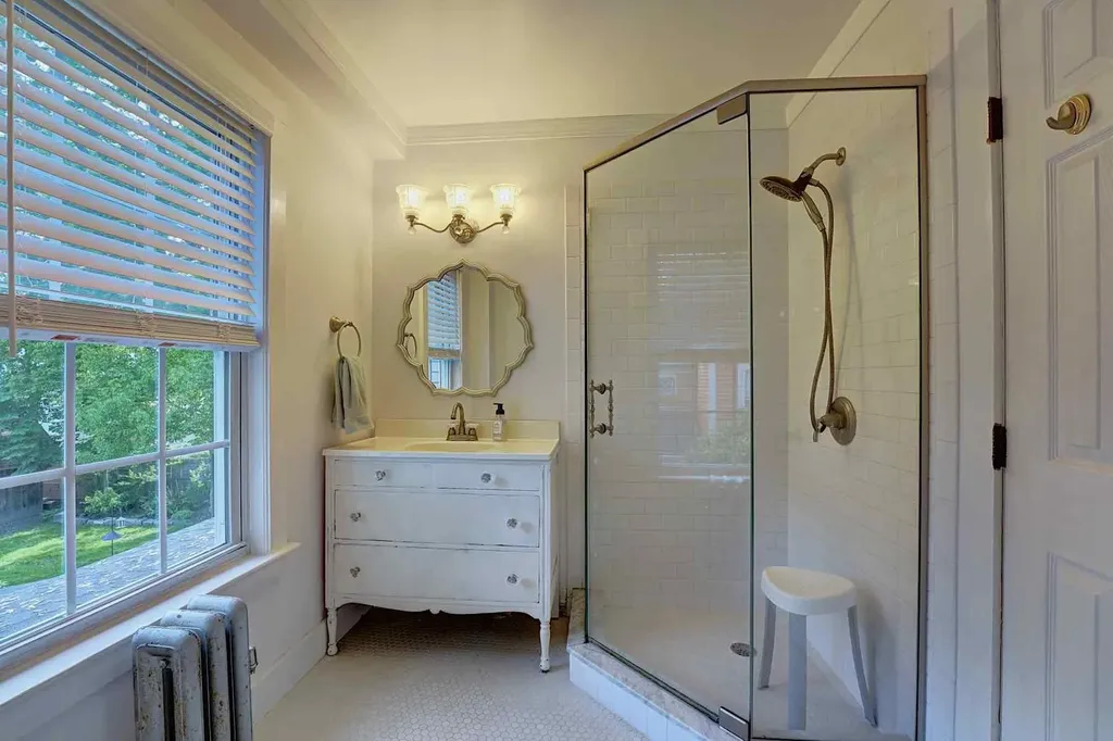 7 Ash Street Exeter NH 03833