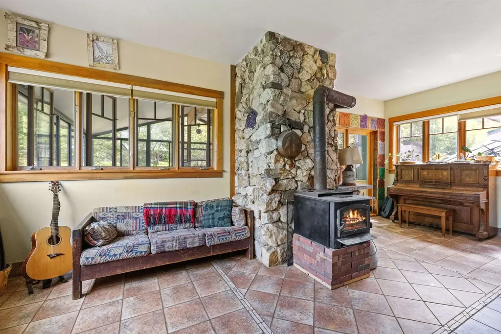 218 Streeter Woods Road Dorchester NH 03266