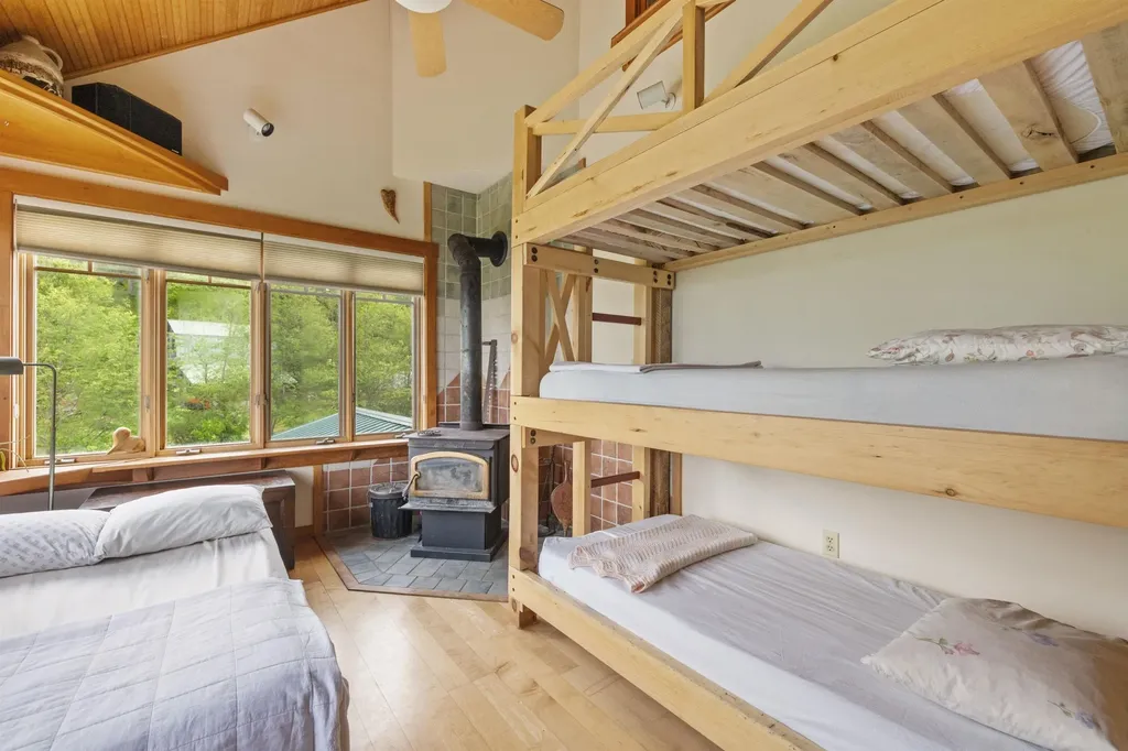 218 Streeter Woods Road Dorchester NH 03266