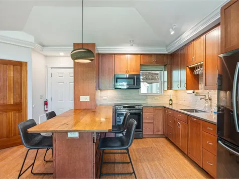 71 North Avenue Burlington VT 05401