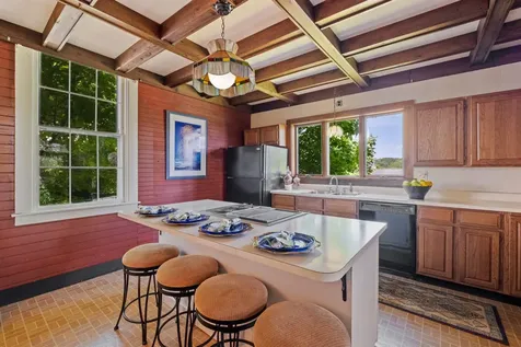 11 Highland Street Meredith NH 03253