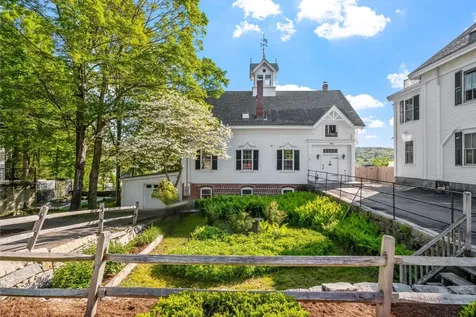 11 Highland Street Meredith NH 03253