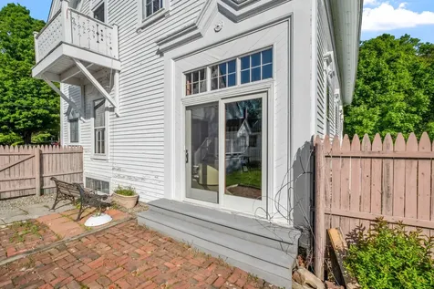 11 & 12 Highland Street Meredith NH 03253