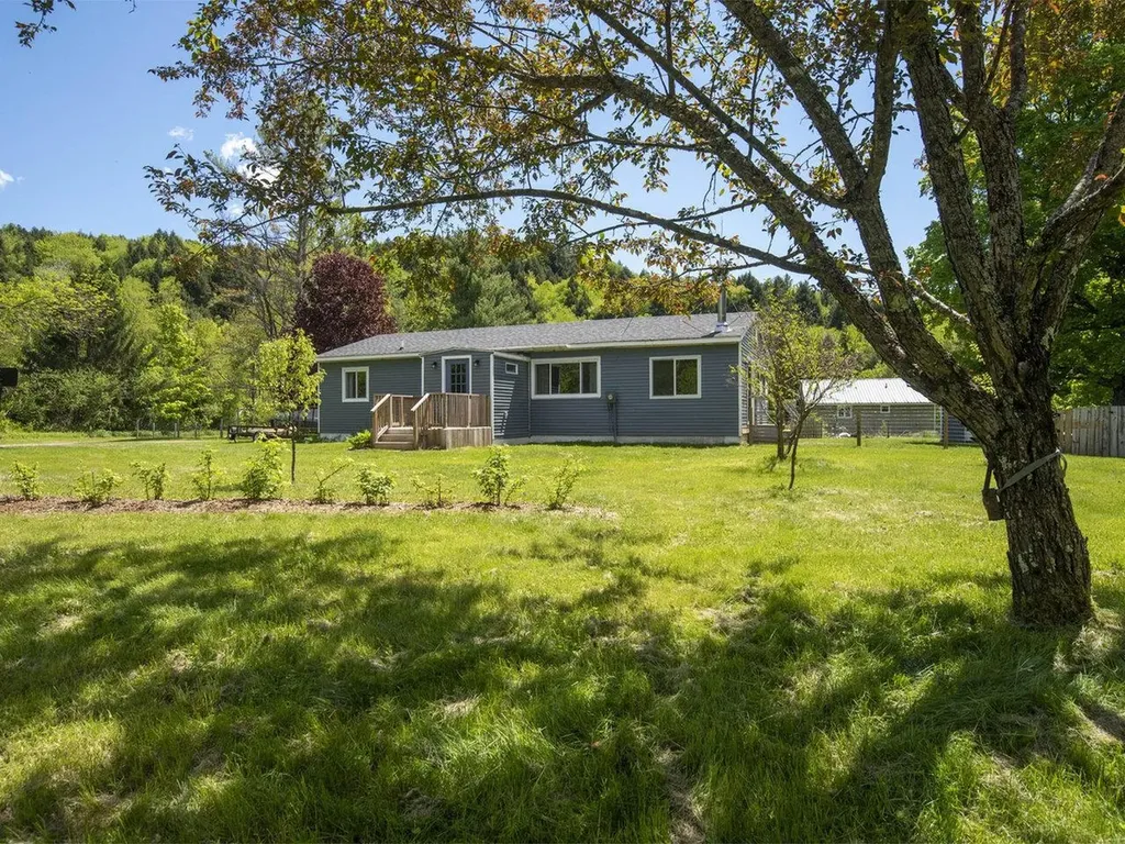 35 Lee Road Worcester VT 05682