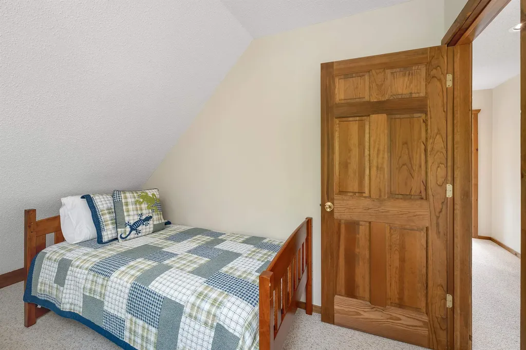 54 Lunt Road Moultonborough NH 03254