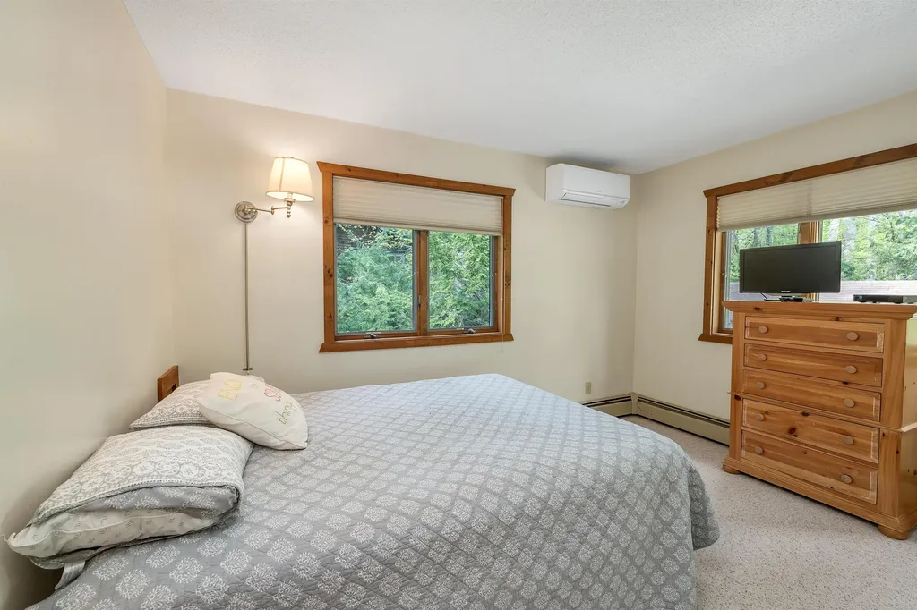 54 Lunt Road Moultonborough NH 03254
