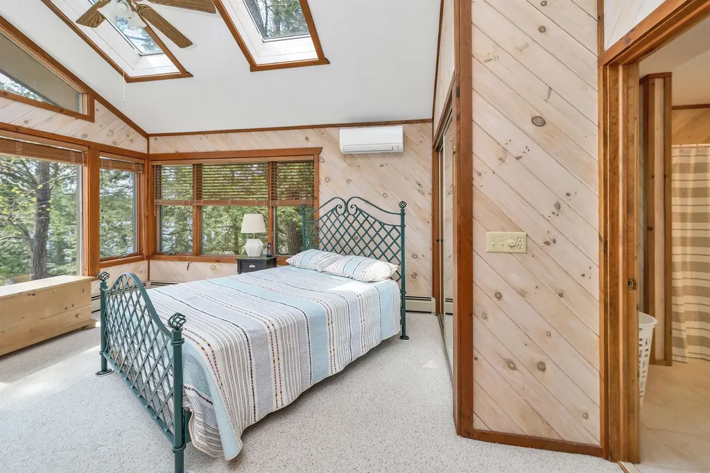 54 Lunt Road Moultonborough NH 03254