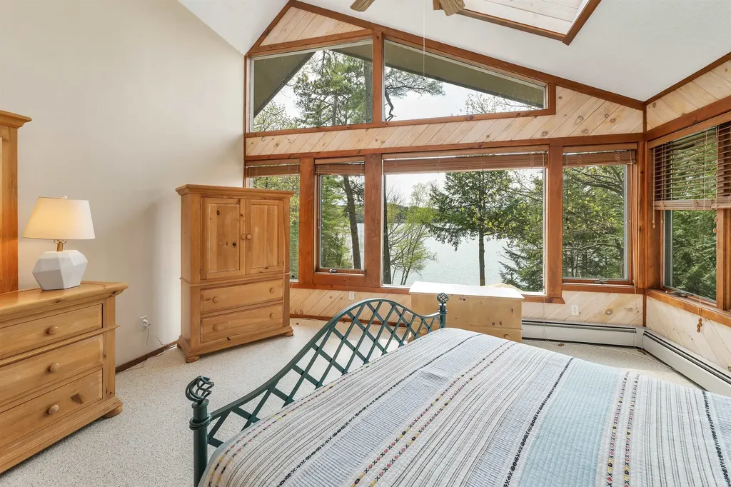 54 Lunt Road Moultonborough NH 03254