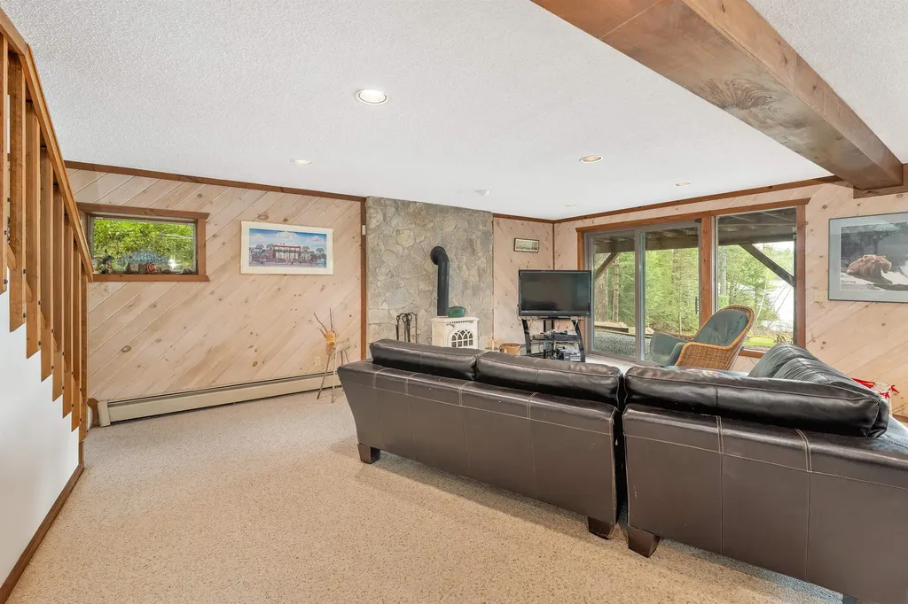 54 Lunt Road Moultonborough NH 03254