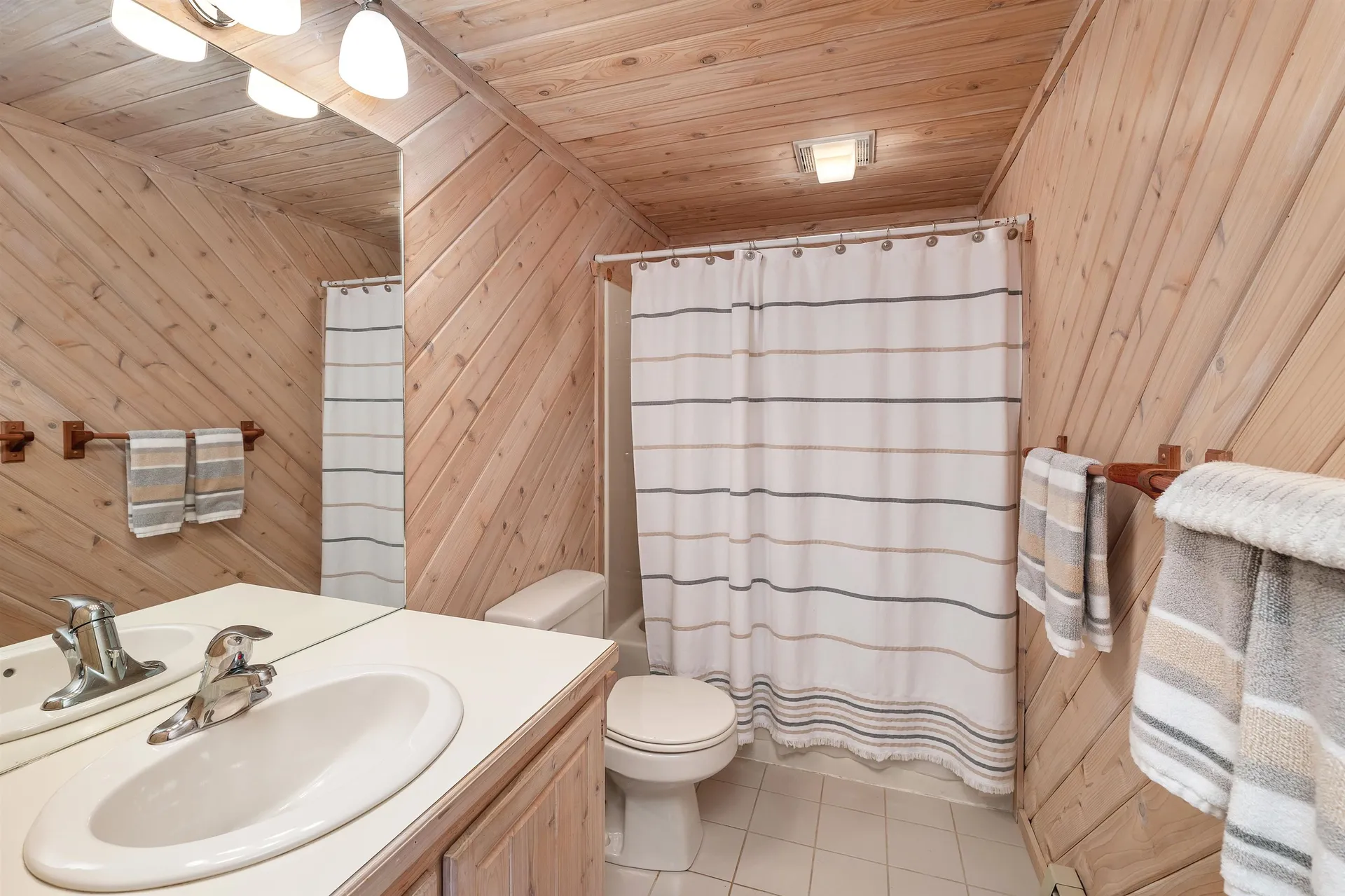 54 Lunt Road Moultonborough NH 03254