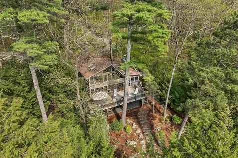 54 Lunt Road Moultonborough NH 03254
