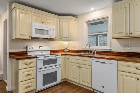 20 Campbell Drive Hampton NH 03842