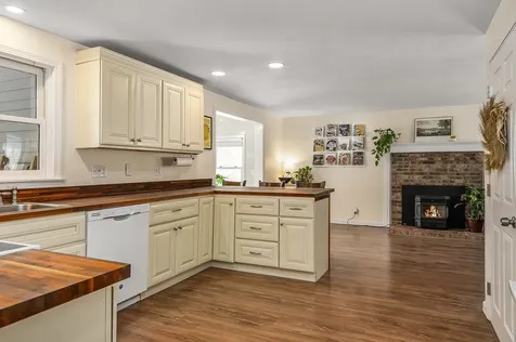20 Campbell Drive Hampton NH 03842