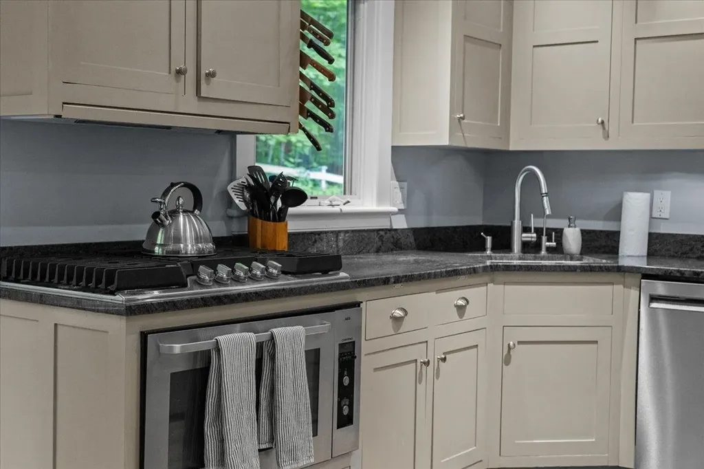 74 Whitney Lane Stowe VT 05672