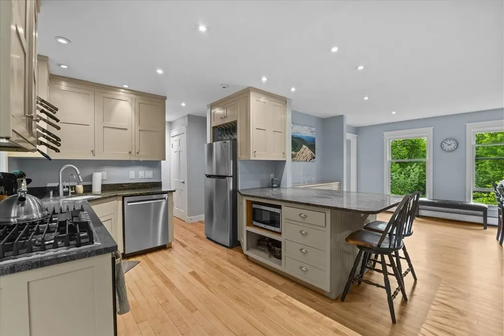 74 Whitney Lane Stowe VT 05672