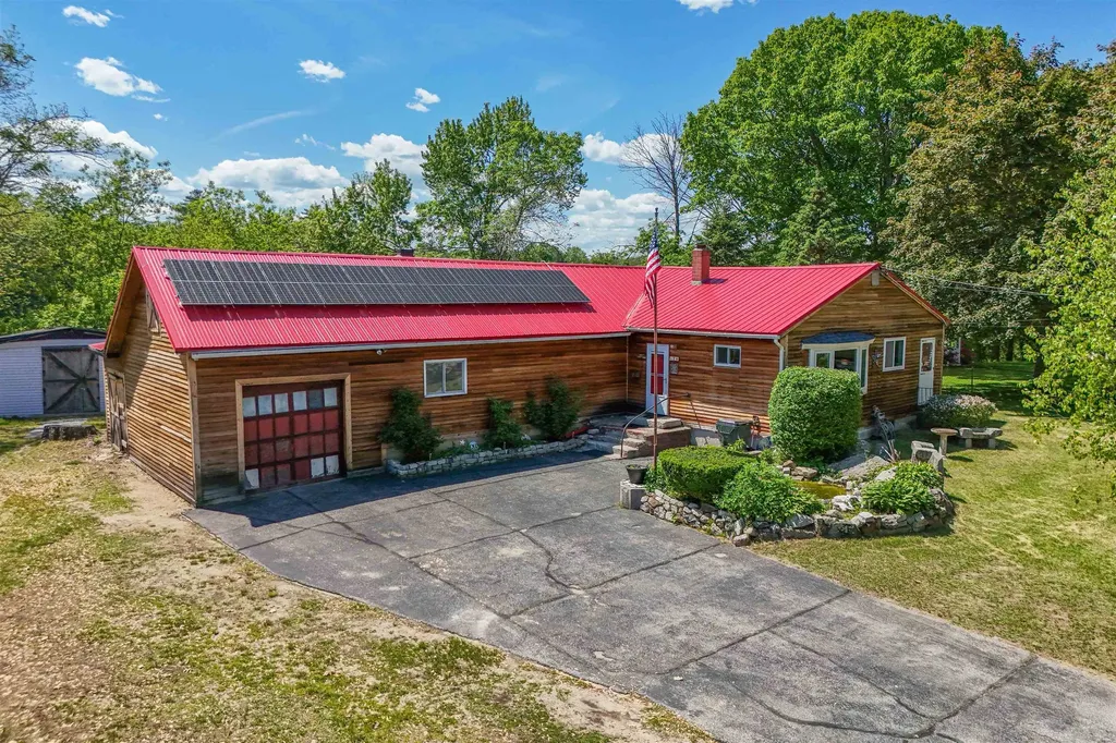 526 Riverdale Avenue Manchester NH 03103