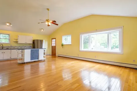 526 Riverdale Avenue Manchester NH 03103