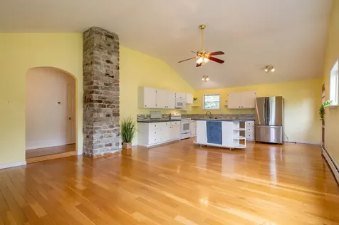 526 Riverdale Avenue Manchester NH 03103