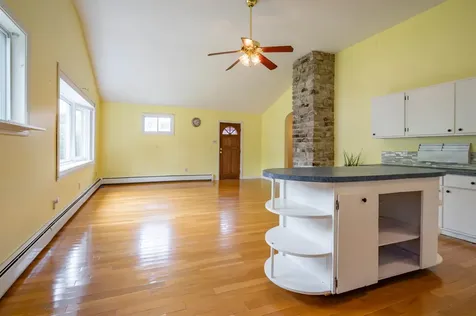 526 Riverdale Avenue Manchester NH 03103
