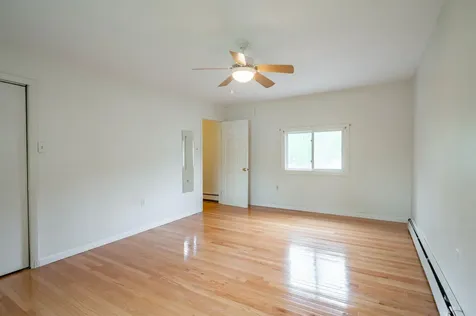 526 Riverdale Avenue Manchester NH 03103