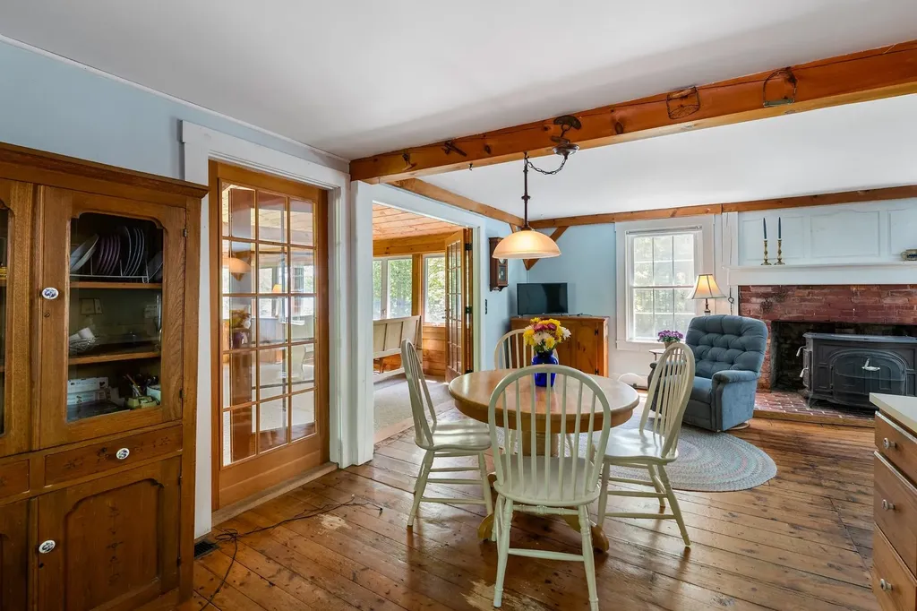 1580 Little Sunapee Road New London NH 03257