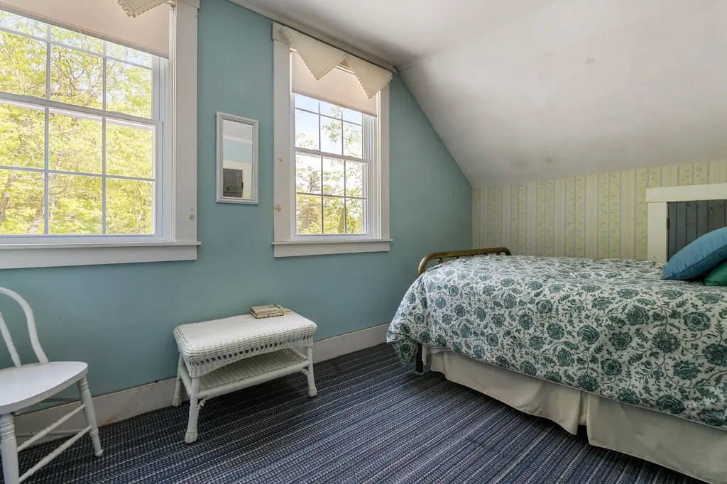 1580 Little Sunapee Road New London NH 03257