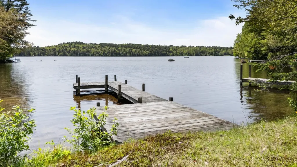 1580 Little Sunapee Road New London NH 03257