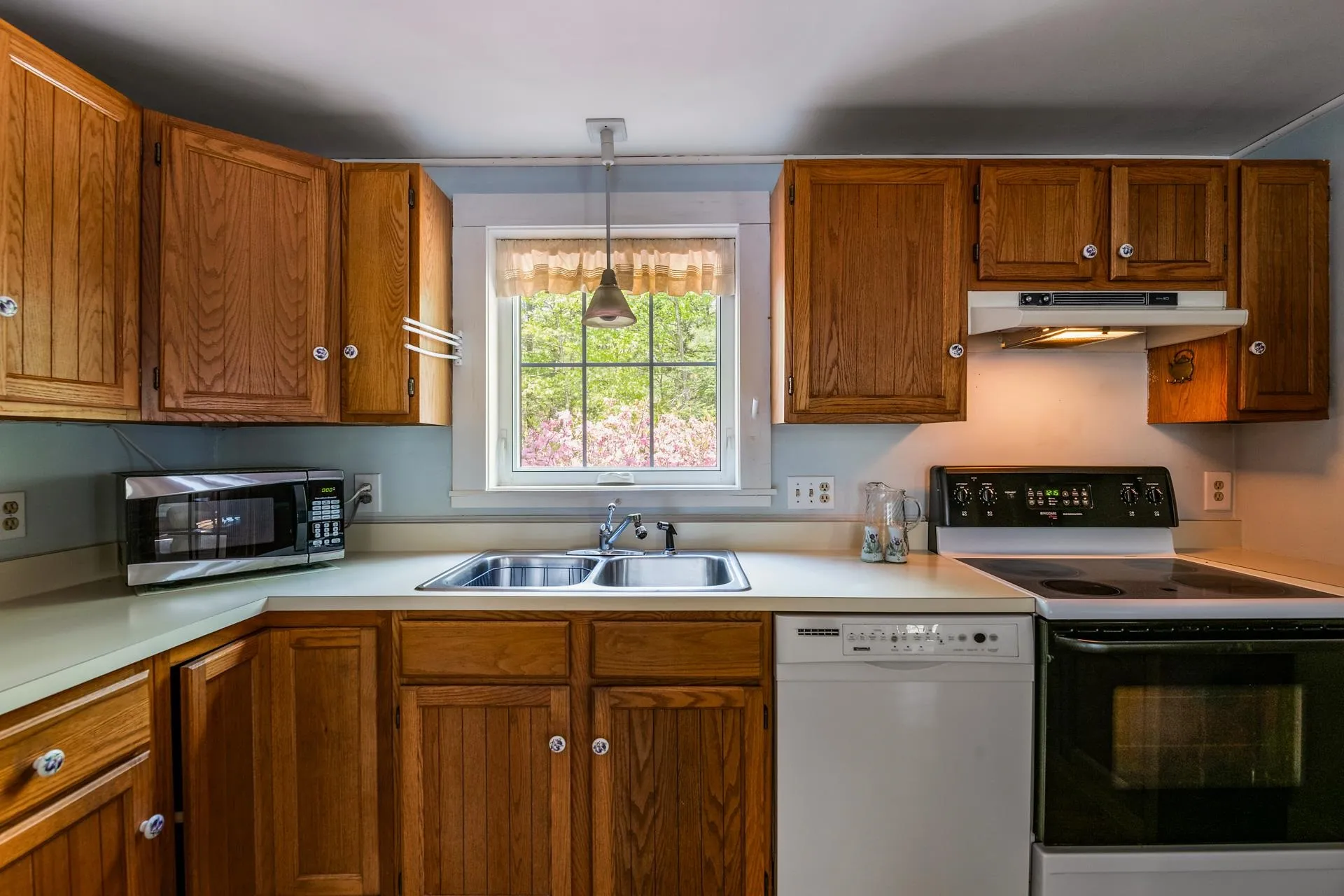 1580 Little Sunapee Road New London NH 03257