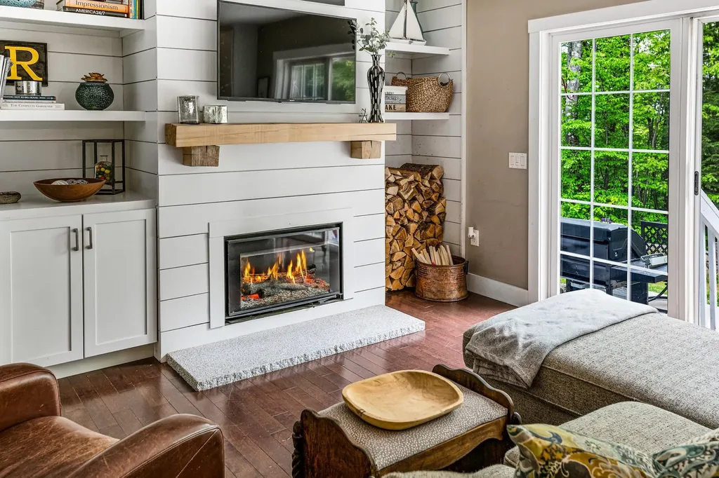 16 Old Province Road Newbury NH 03255