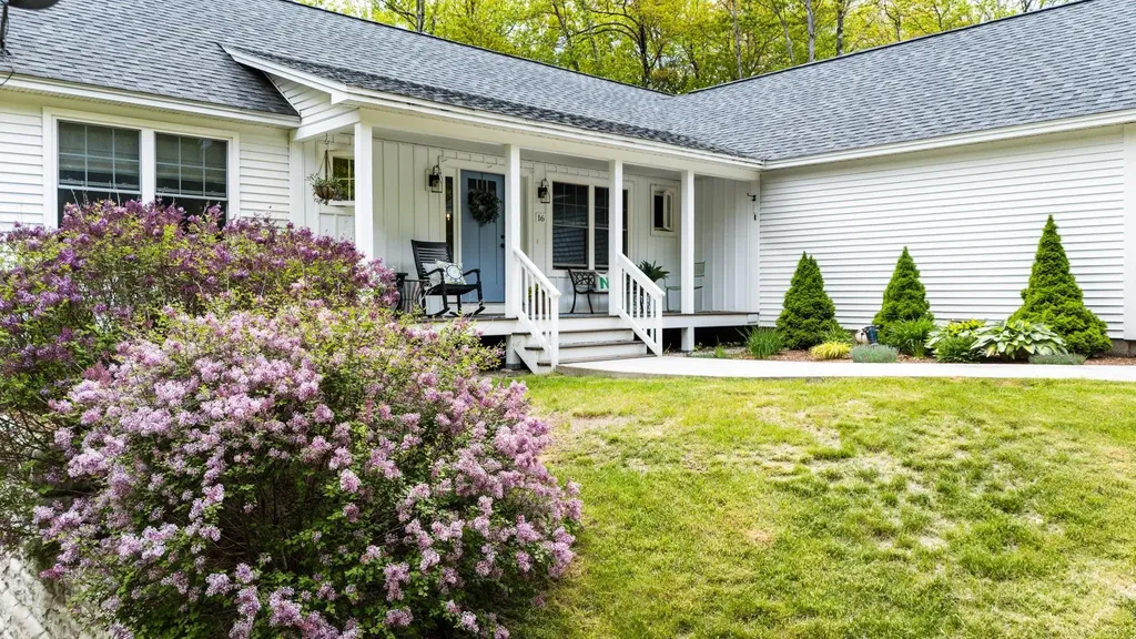 16 Old Province Road Newbury NH 03255