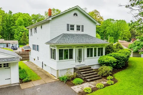 4 Bank Street Bennington VT 05201