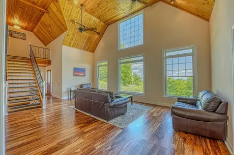 25 Sugarwood Lane Littleton NH 03561