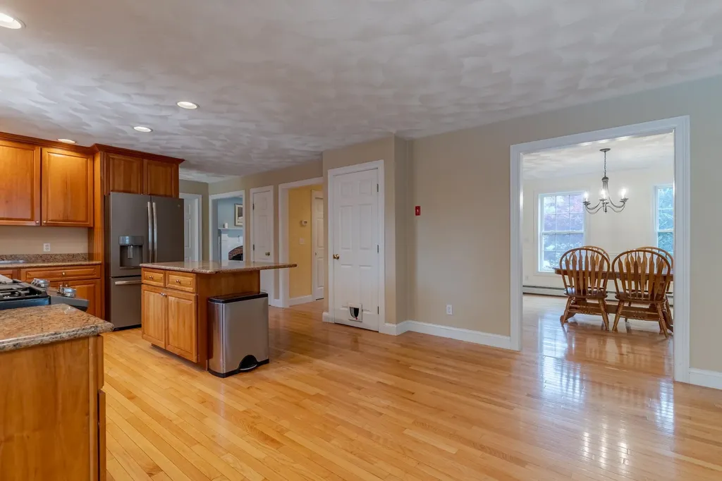 11 Hickory Pond Lane Stratham NH 03885