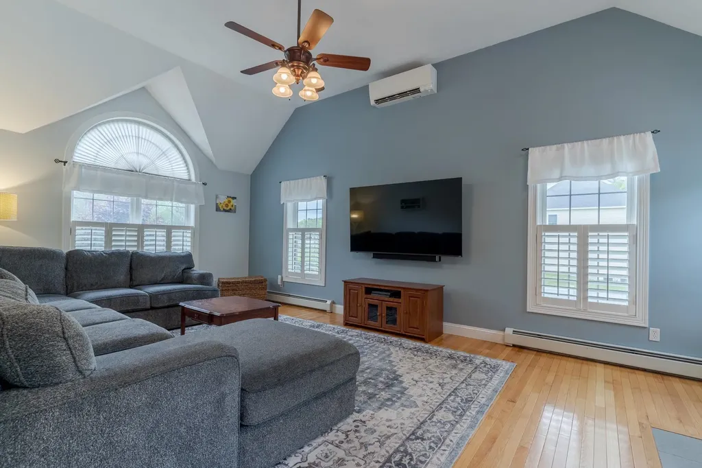 11 Hickory Pond Lane Stratham NH 03885