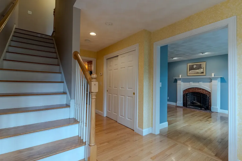 11 Hickory Pond Lane Stratham NH 03885